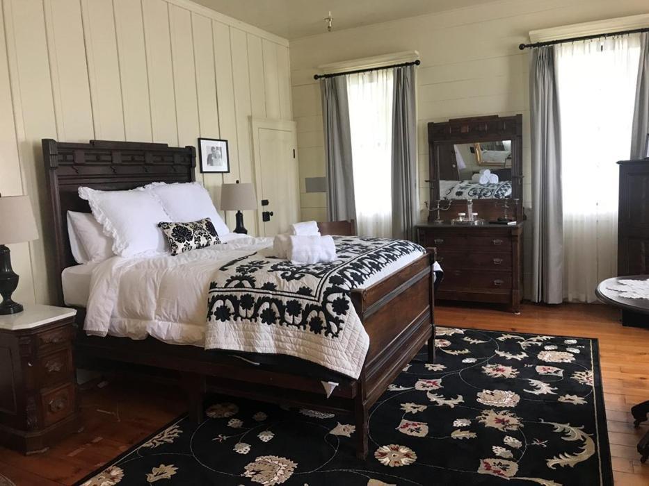 Wolf Creek Inn & Tavern エクステリア 写真